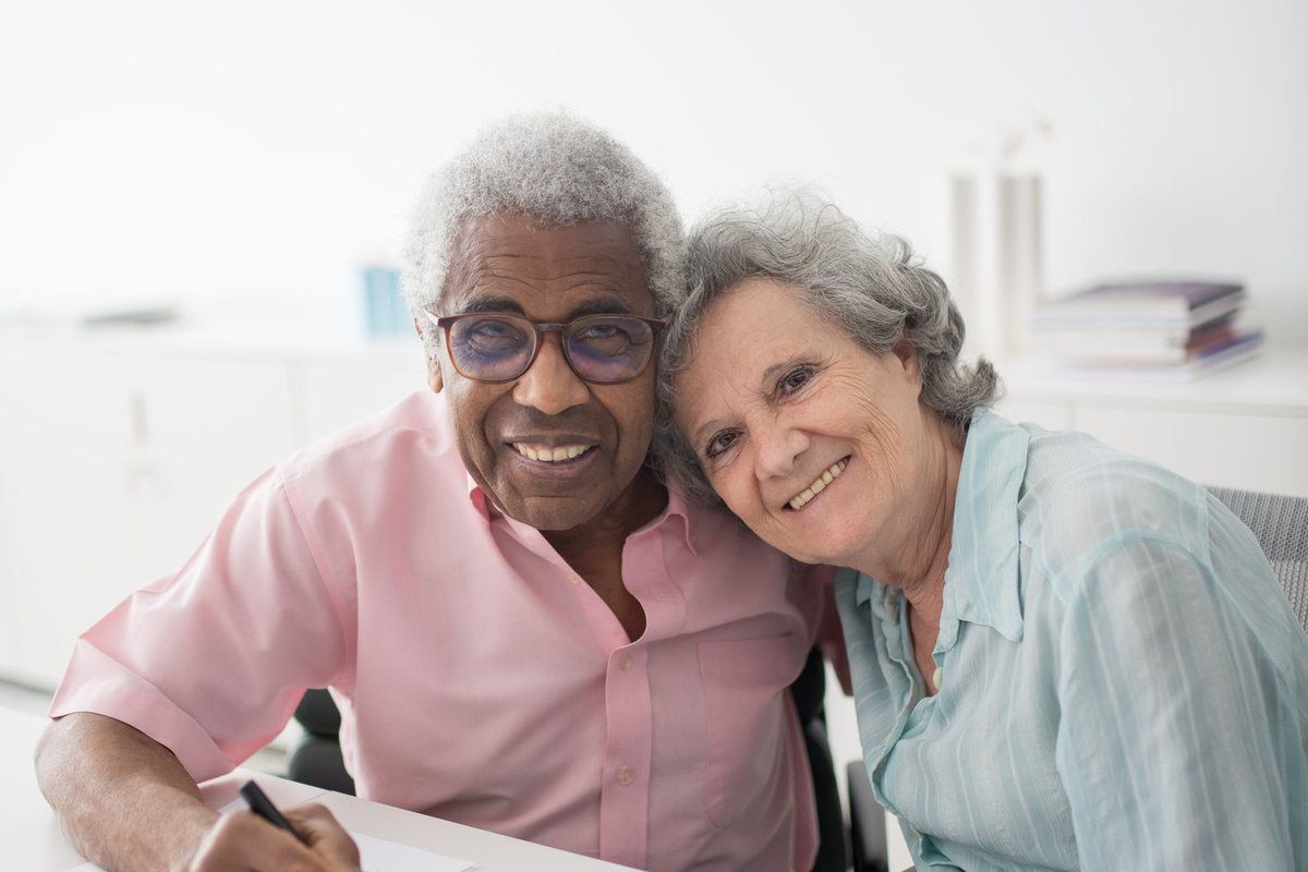 Payday loans in West Virginia — clients signing documents