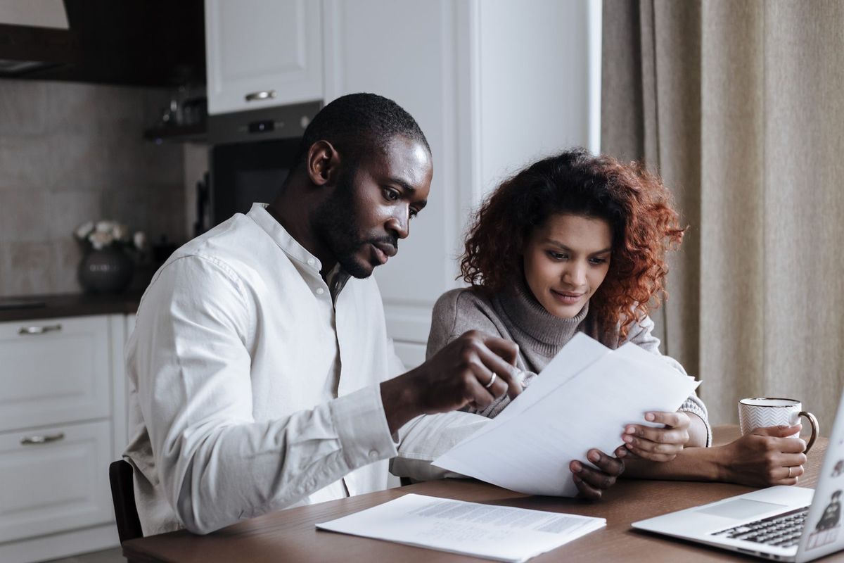 Alternatives to Chapter 13 — couple working on finances together