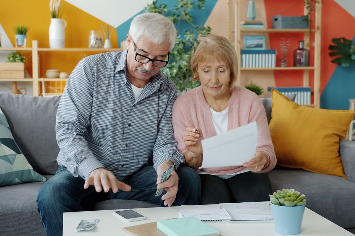 Alternatives to Chapter 13 — older couple reviewing their budget