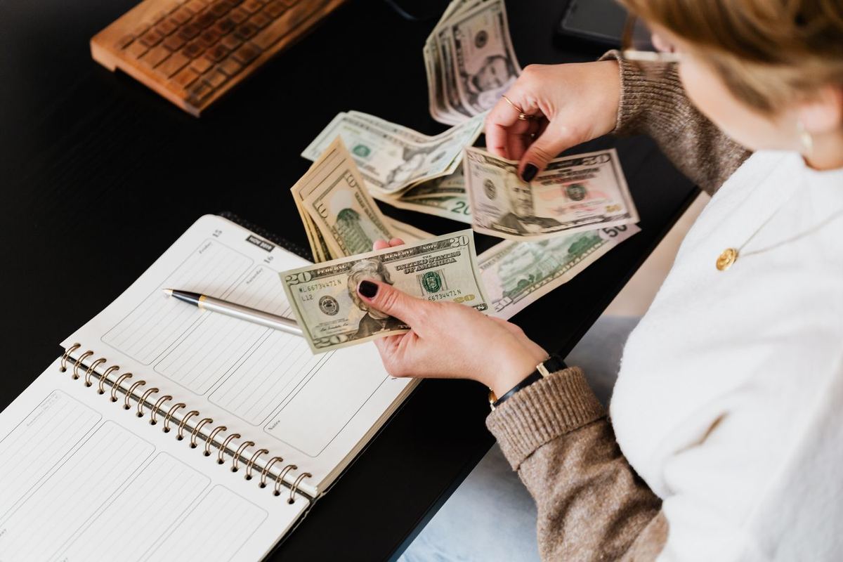 Loan Credit Repair — Franklin, WV Loan Credit Repair in Franklin, WV — counting cash for the monthly budget